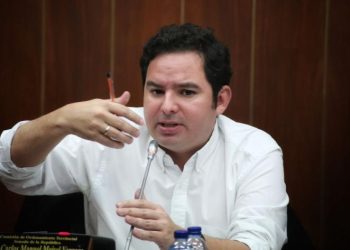 Senador Carlos Meisel habla sobre posible cesión de 14 km de Vía al mar y desmonte del peaje Papiros