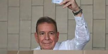 Edmundo González dice que fue coaccionado a firmar carta reconociendo relección de Maduro