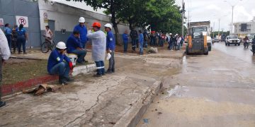 Fuerte explosión en caldera de una empresa cerca a la vía 40, habría dejado al menos un herido