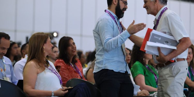 Gobernador Verano analizará con su equipo jurídico eliminación de tasa de seguridad y alumbrado público de facturas de luz
