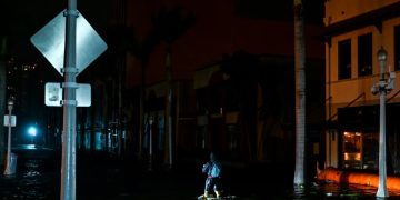 Al menos cuatro muertos y más de 3,2 millones sin luz tras paso de Milton por la Florida