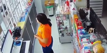 Extorsionista se hizo pasar como cliente, dijo que era de  ‘Los Costeños’ y después atracó a empleada de una farmacia