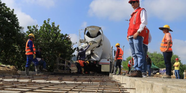 Gobernación del Atlántico rehabilita el puente del malecón de Puerto Colombia