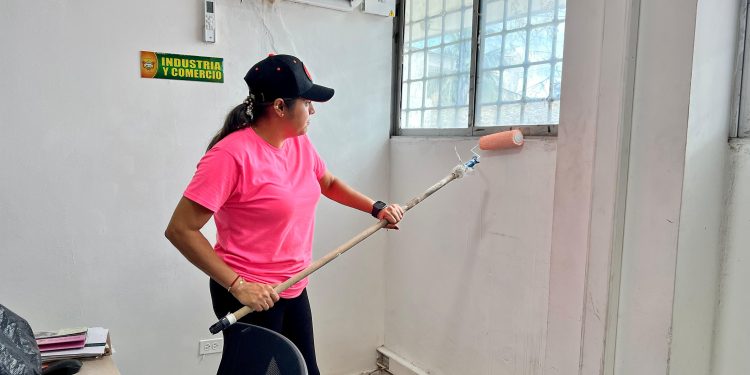 Alcaldía de Malambo realizó Jornada de embellecimiento en su sede central