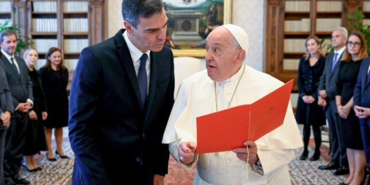 Papa Francisco se reunió con presidente de España y mostró su preocupación por Medio Oriente