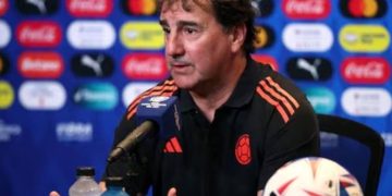 Néstor Lorenzo denuncia espionaje en la concentración de la Selección Colombia en Bolivia