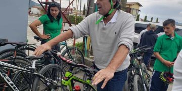 Sergio Fajardo hospitalizado tras sufrir accidente cuando manejaba bicicleta