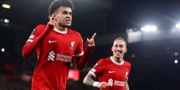 Luis Díaz se lució en la Champions League con un triplete ante Bayer Leverkusen