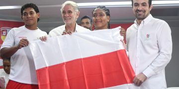 Gobernador Verano entrega bandera a la delegación Atlántico en Los I Juegos Nacionales y Paranacionales del Eje Cafetero 2024