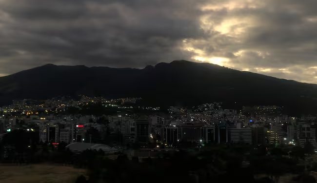 Declaran emergencia nacional en Ecuador por incendios, déficit hídrico y sequía