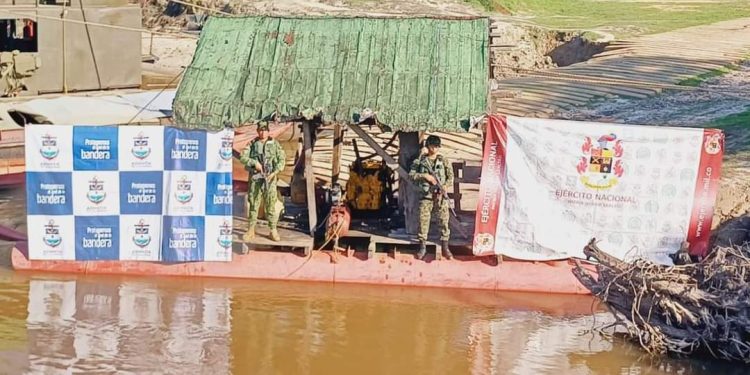 Operativos conjuntos en Guainía: Siete capturados y una draga destruida en lucha contra la minería ilegal