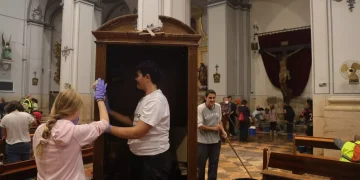 Iglesias se convierten en albergues tras la devastación de la Dana en Valencia, España