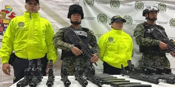 Ejército incautó 10 fusiles que iban a ser entregados a Chiquito malo, jefe del Clan del Golfo