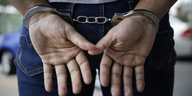 35 años de prisión para hombre que por cinco años abusó de la hija de su expareja