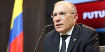 “Dimos papaya”: Roy Barreras ante medida de Reino Unido de volver a pedir visa a colombianos