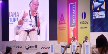 Autonomía y desarrollo de proyectos de expansión regional en el mensaje de gobernador Verano en Congreso de la CCI