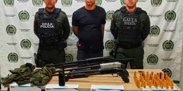 Gaula de la Policía Nacional, capturó a alias el “Goyo” cuando se encontraba cargando su arma de fuego
