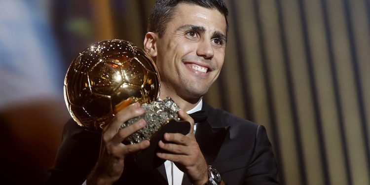 Se revela que Rodri ganó el Balón de Oro por 41 puntos sobre Vinicius