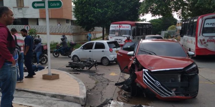 Aparatoso accidente vehicular al norte de Barranquilla: un lesionado
