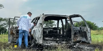 Identifican a dos de las víctimas calcinadas en cmioneta en El Cerrito, zona rural de Montería