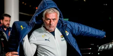 Muslera responde a Mourinho: “Si quiere irse, que se vaya”