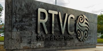 En atraco hieren con arma traumática a funcionario de RTVC, en Bogotá