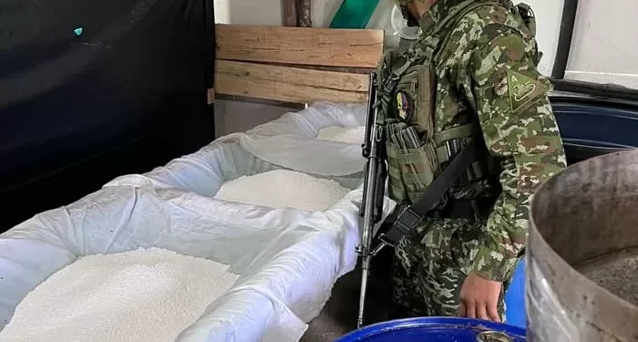Desmantelan laboratorio de cocaína en San Luis: un golpe al narcotráfico en Antioquia