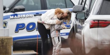 Estudiante de 15 años perpetró tiroteo en escuela de Wisconsin