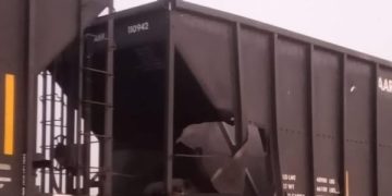 Cerrejón suspende transporte de carbón tras atentado con explosivos en La Guajira