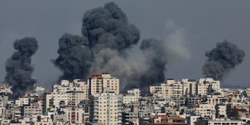 Al menos 40 muertos y casi 100 heridos en los ataques israelíes contra Gaza