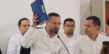Excandidatos piden al alcalde de Bucaramanga acatar fallo del Tribunal y dejar el cargo