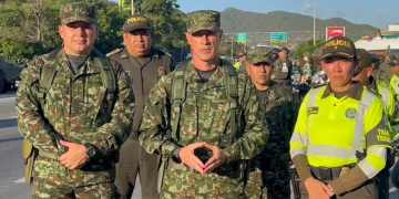 Tropas del Ejército y Policía despliegan operativos para garantizar seguridad de viajeros en Navidad y Año Nuevo