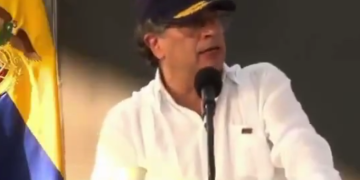 Petro Critica al alcalde Char por inasistencia a evento público sobre tarifas de Air-e