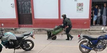 Comandante baleado en Teorama fue trasladado por compañero en carretilla