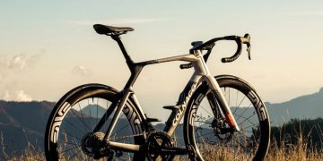 Colnago Y1RS: La revolucionaria bicicleta de Pogacar para 2025
