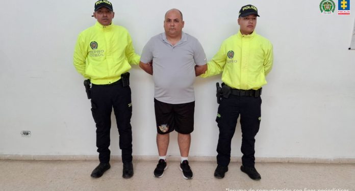 Un profesor de béisbol fue asegurado por presunto abuso sexual de un menor de edad en Bolívar