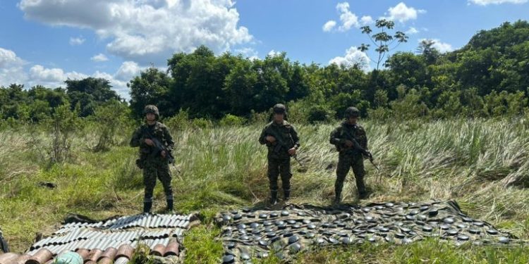 Ejército neutraliza más de 400 artefactos explosivos en Arauca, evitando tragedia