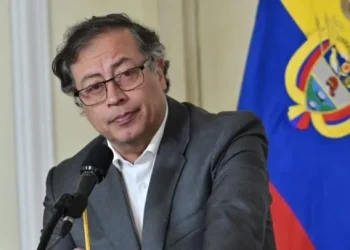 Presidente Petro definió el aumento del salario mínimo para el 2025