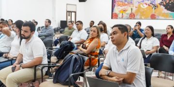 Barranquilla impulsa sostenibilidad con sensibilización a empresas de energía solar