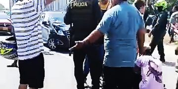 Siniestro vial en la vía Oriental: vehículo particular arrolla a una mujer y una menor en Malambo