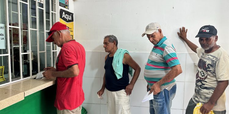 Alcalde Alejandro Char les cumple: 5.070 abuelitos recibirán su regalo de Navidad con pago adelantado de Subsidio Distrital