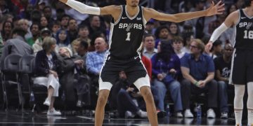 El récord de Wembanyama: Más rápido que Curry, Harden y Allen en triples
