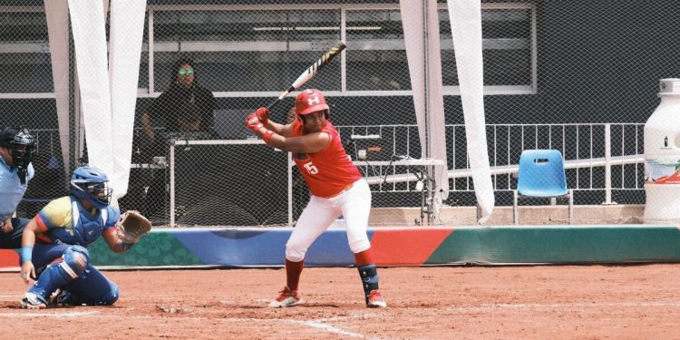 Primera jornada del softbol nacional en Ayacucho 2024