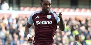 Jhon Durán encaminó el triunfo del Aston Villa sobre Manchester City