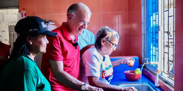 Calidad de vida: Eduardo Verano pone en funcionamiento alcantarillado en La Arenosa, Santo Tomás