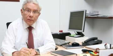 Renuncias en SIC por desacuerdo para favorecer a Alberto Merlano Alcocer, quien suena para Ecopetrol