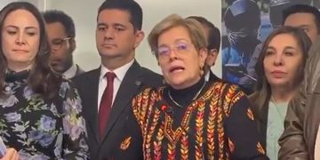 Desacuerdo entre centrales obreras y empresarios complica negociación del salario mínimo