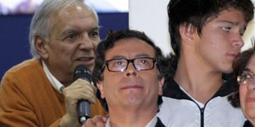 Aquí el presidente Petro y Nicolás Alcocer, su hijo adoptivo señalado en denuncia de corrupción