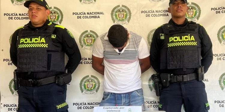 Llegó borracho a la casa y le pegó a su mujer porque no le guardó comida