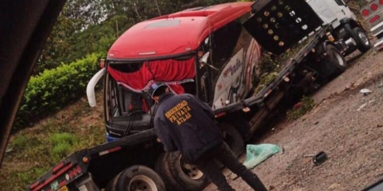 Asciende a cinco el número de víctimas fatales del accidente en Caparrapí